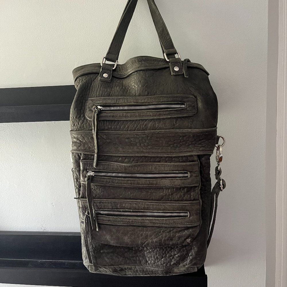 Great by Sandie Gray Pebbled large bag/crossbody